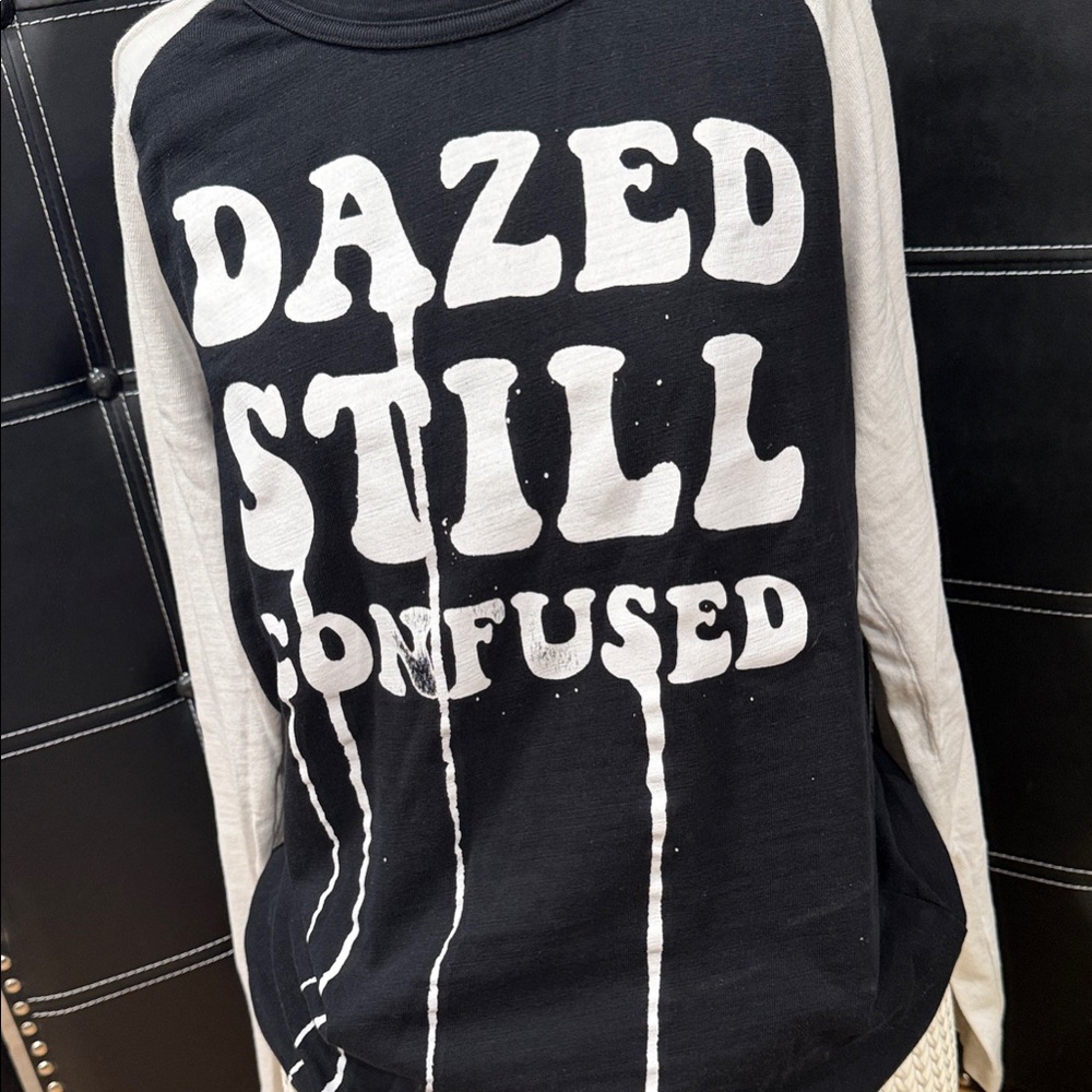 Off-White Women's Black and White Graphic Jersey